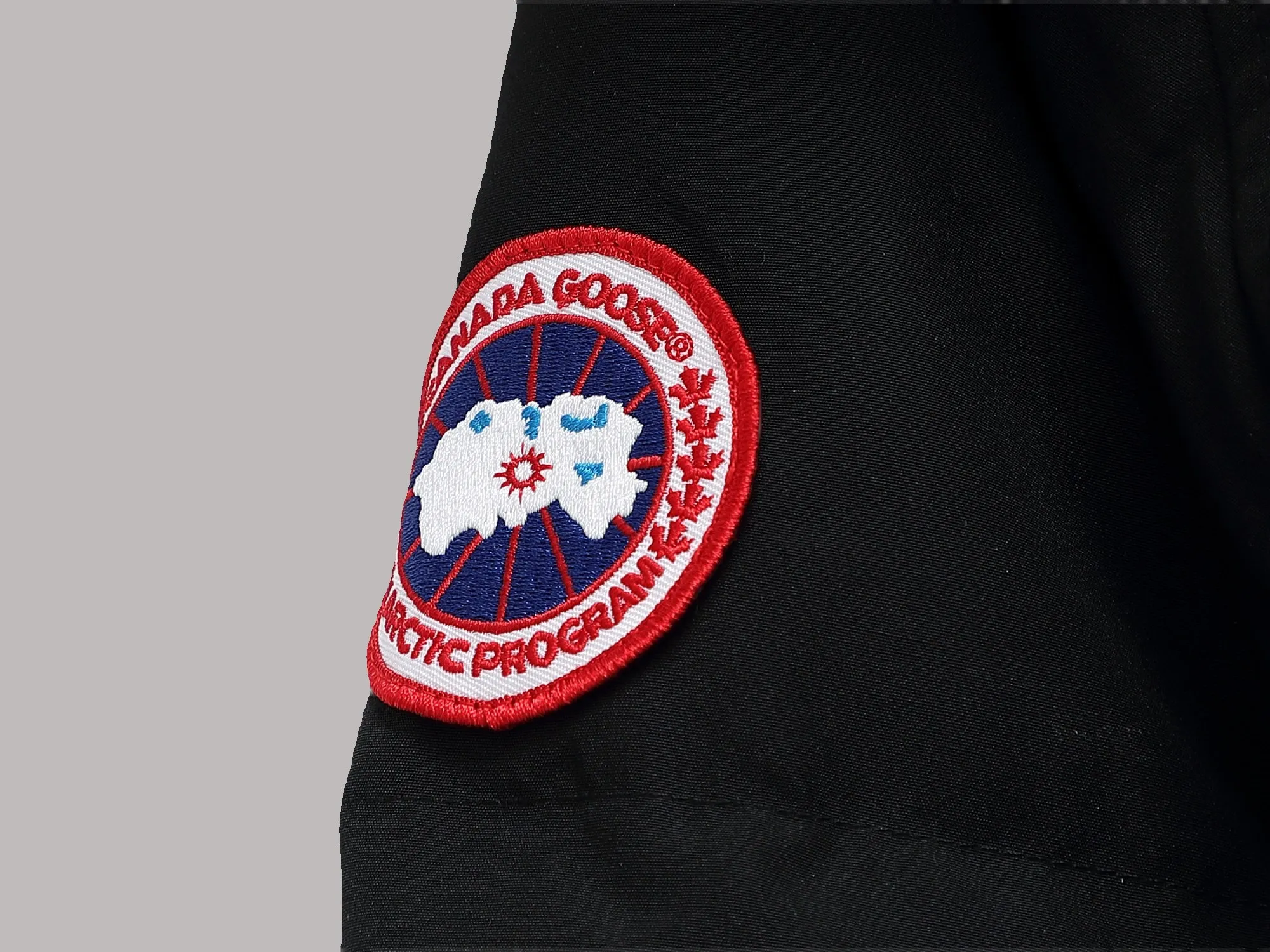 P820 ​​Big Goose emory series Parker Color: black, off-white, Zhangqing, graphite gray Size S-XXL